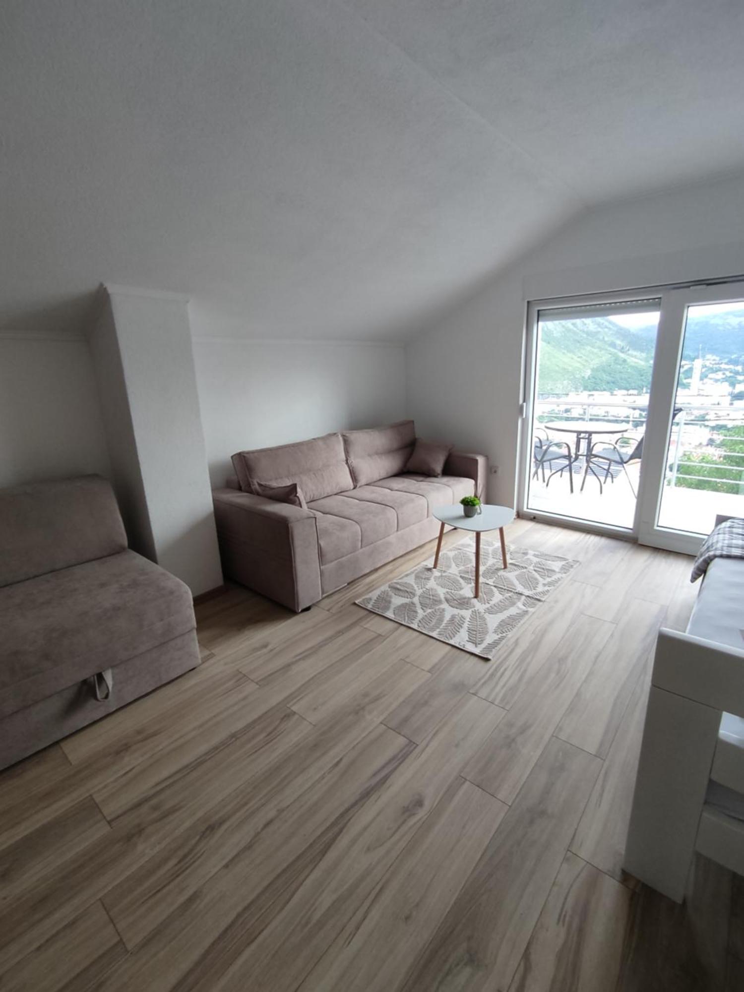 View Of The City - Studio Apartment Мостар Екстер'єр фото