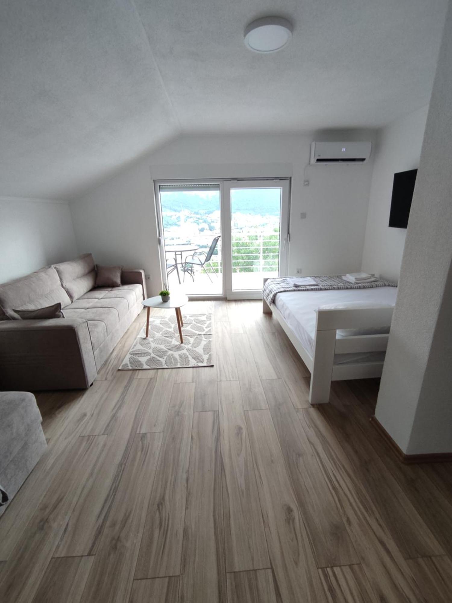 View Of The City - Studio Apartment Мостар Екстер'єр фото