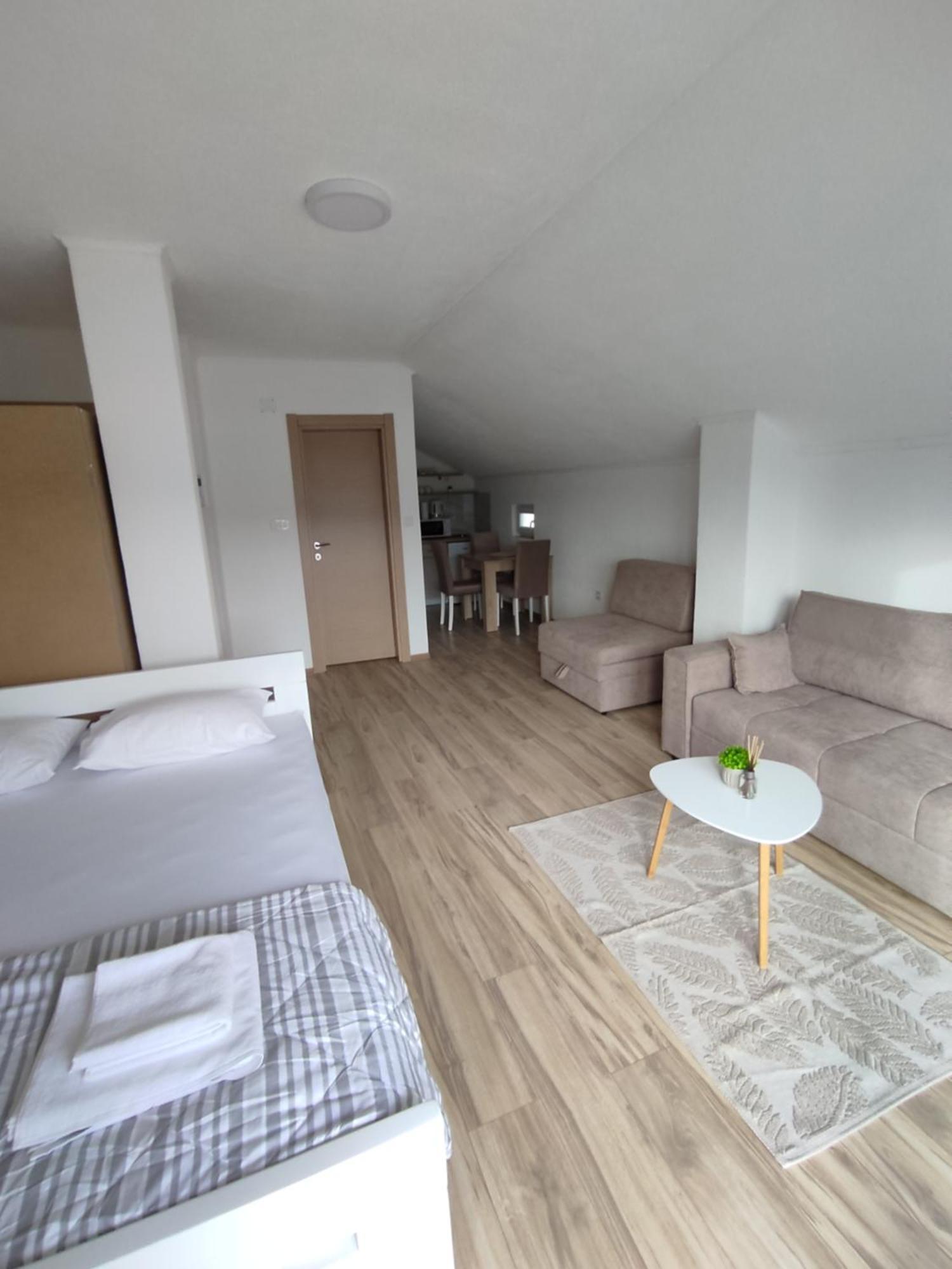 View Of The City - Studio Apartment Мостар Екстер'єр фото